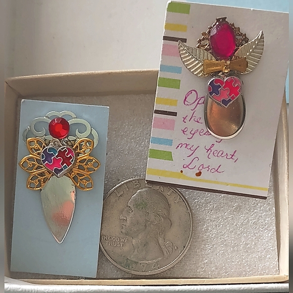 Lot of 2: Autism Puzzle Theme ❤️ Angel Tac Pins - Picture 13 of 15